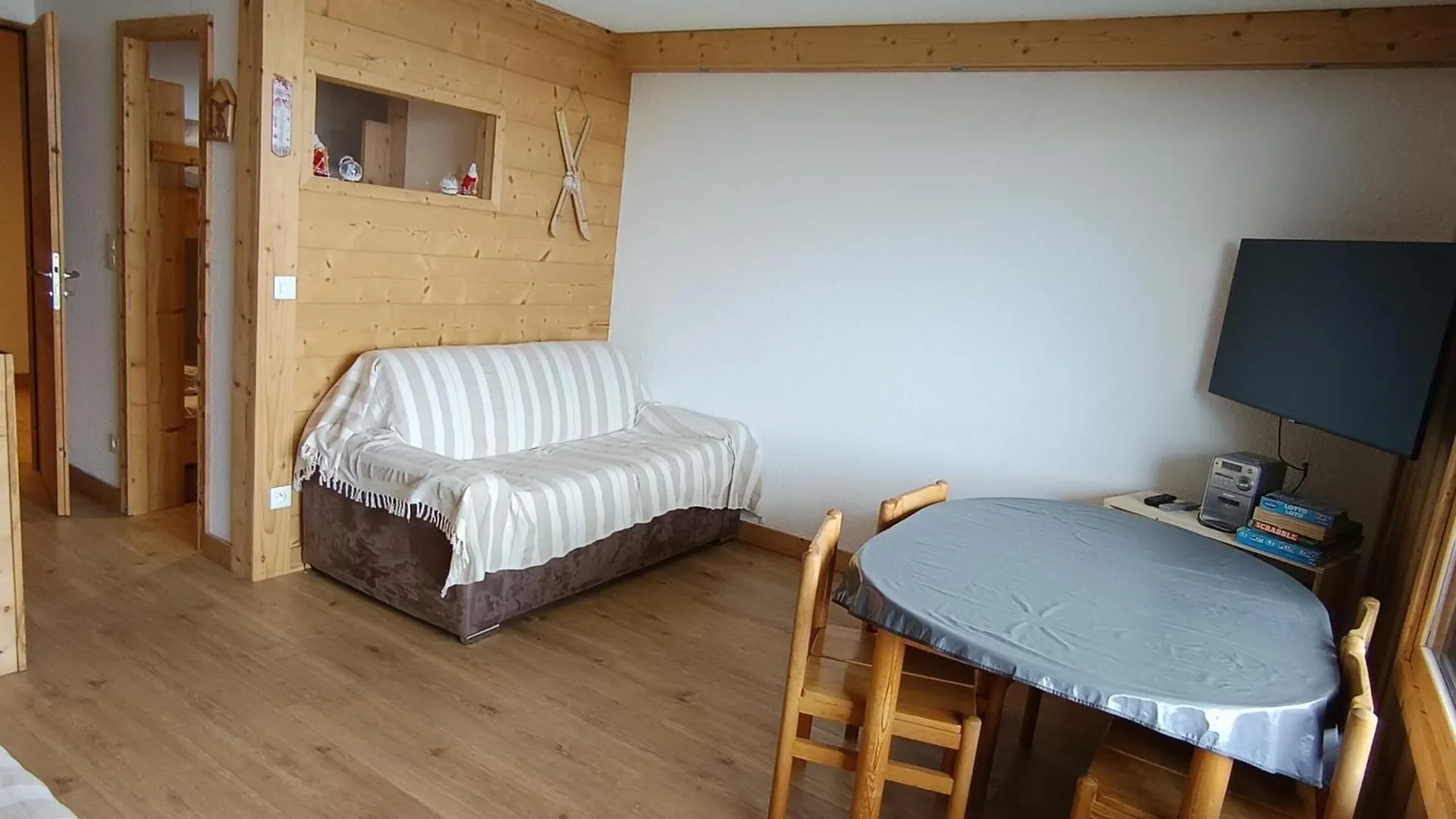 Appartement Renove Proche Des Pistes Avec Parking Et Balcon - Fr-1-445-150 Montgenevre Apartment