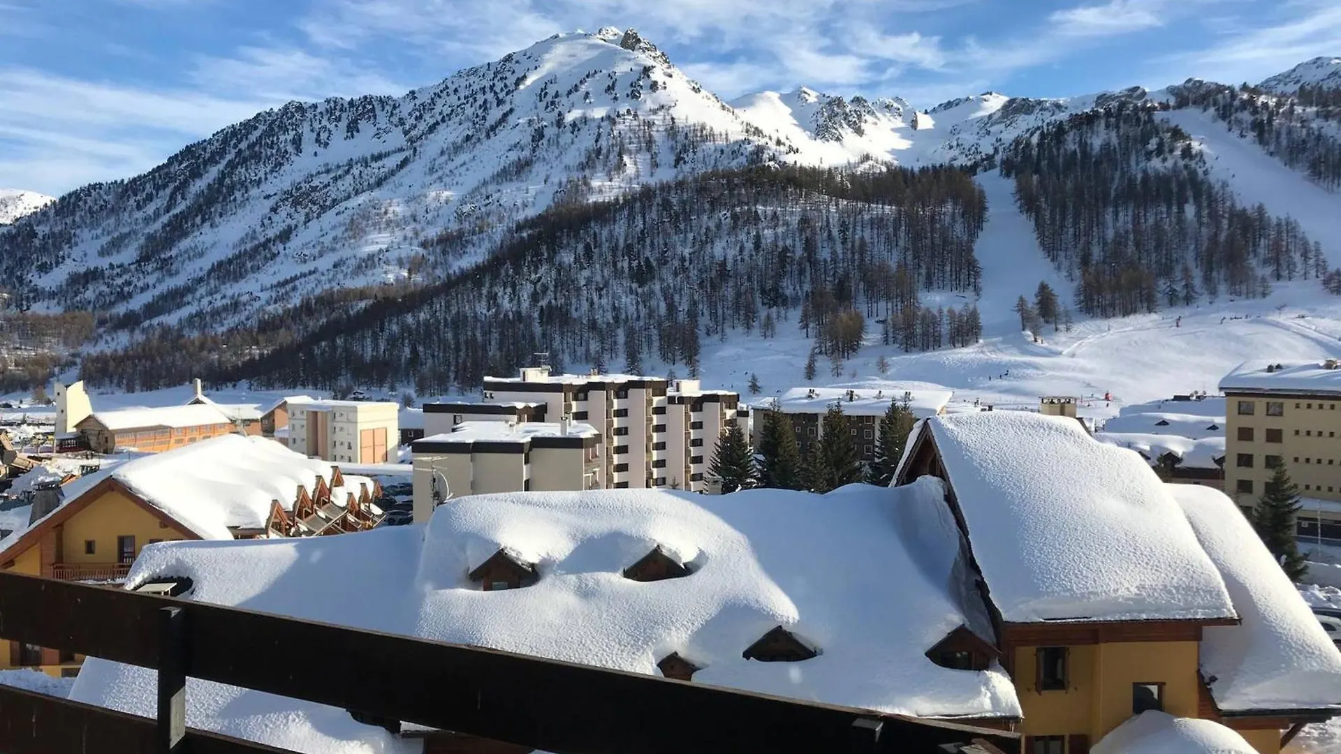 Appartement Renove Proche Des Pistes Avec Parking Et Balcon - Fr-1-445-150 Montgenevre 0*,